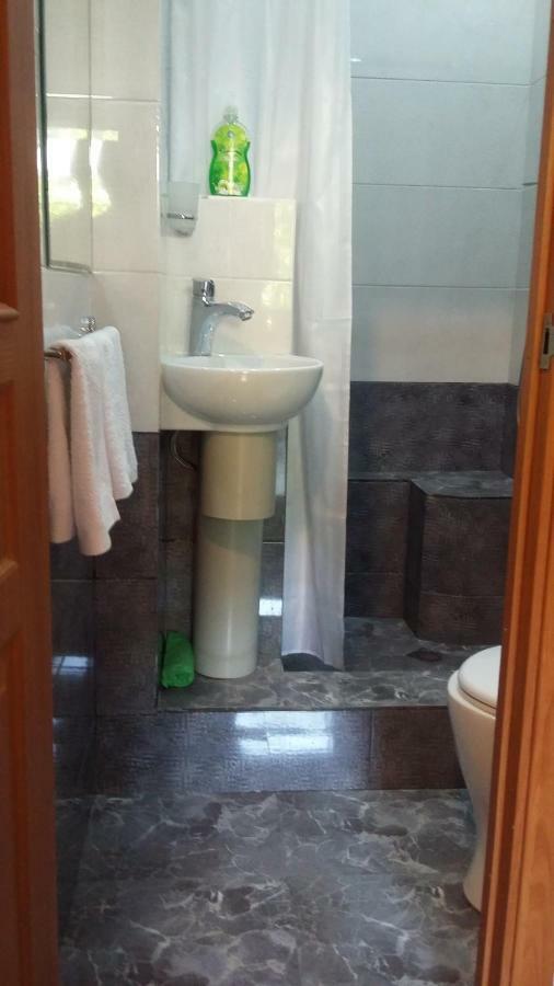 Joniskera Hotell Tbilisi Eksteriør bilde
